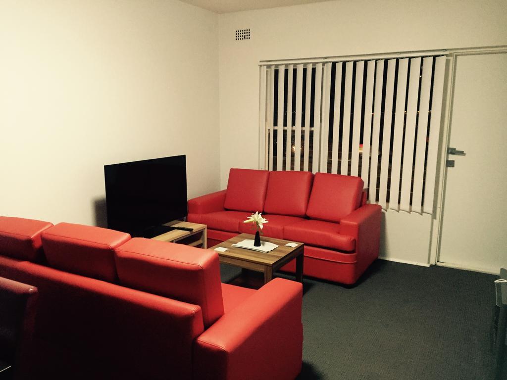 Le-Sands Apartments Sydney Room photo